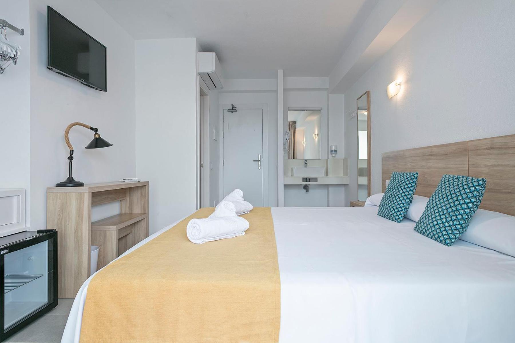 Suncoast Ibiza Hotel - Adults Only - Figueretas Ngoại thất bức ảnh
