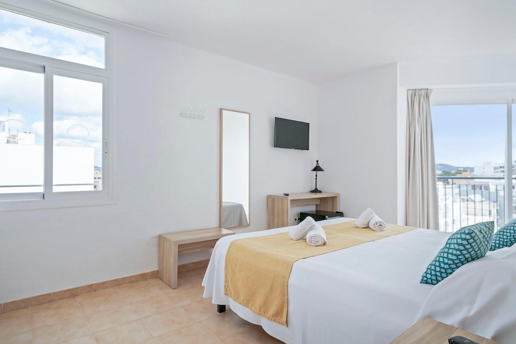 Suncoast Ibiza Hotel - Adults Only - Figueretas Ngoại thất bức ảnh